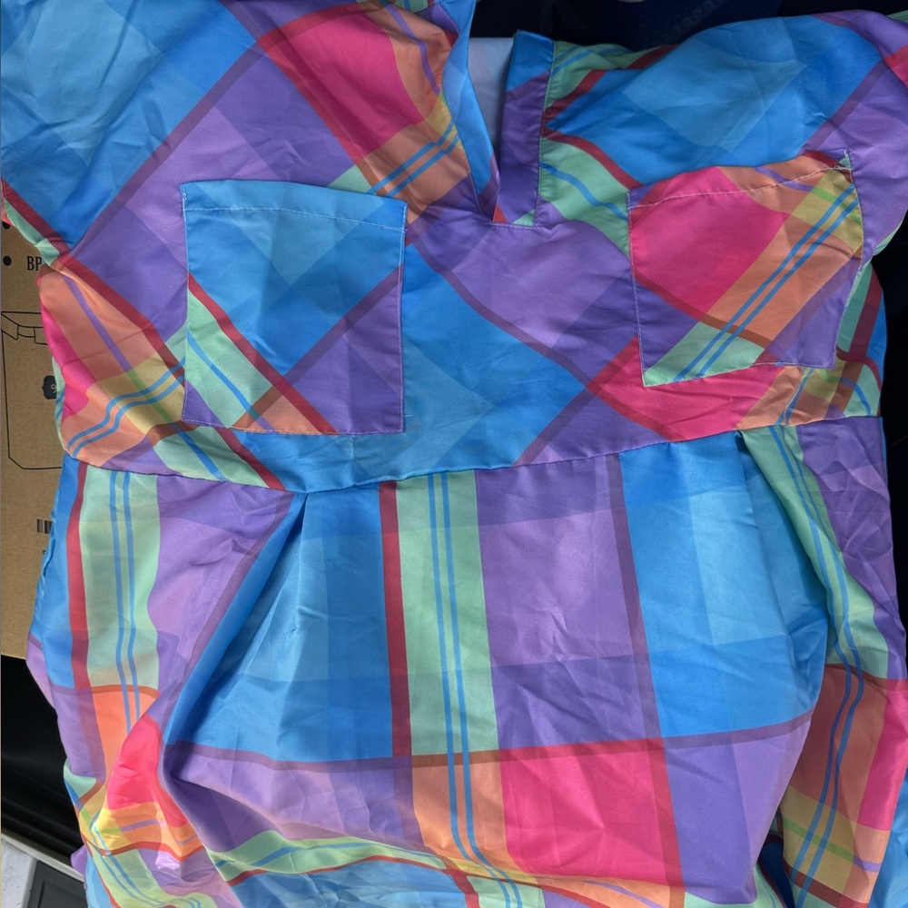 Vibrant Multicolor Plaid shirt it’s says 2xl but fits like a 1xl on me